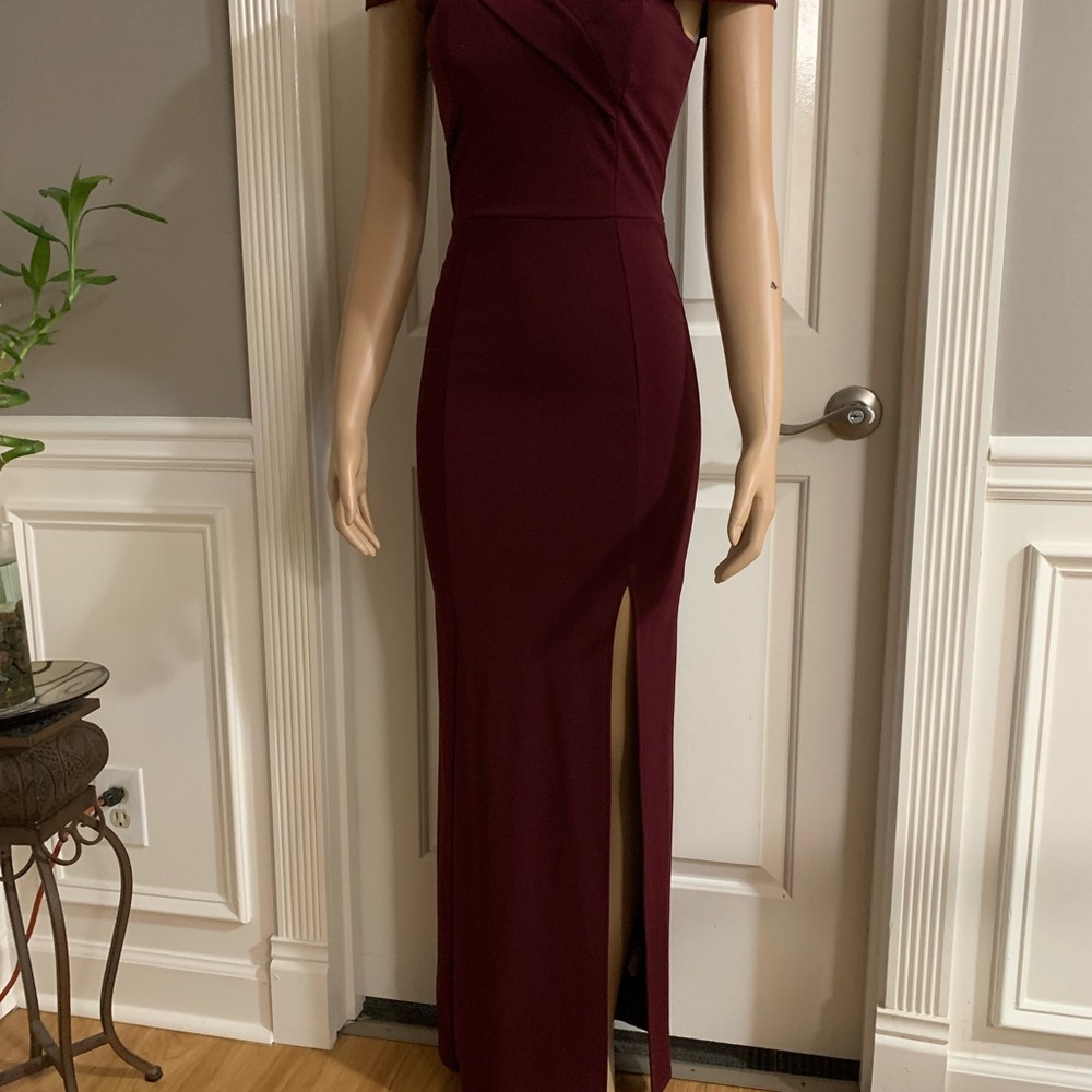 Women’s junior burgundy off- shoulder maxi dress - Picture 5 of 12